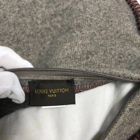 LOUIS VUITTON M70337 logo pillow interior cushion wool / Cashmere - Picture 6 of 11